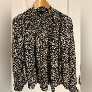 "twelve o two Women Mock Neck  printed ruffled blouse Like New Sz SP